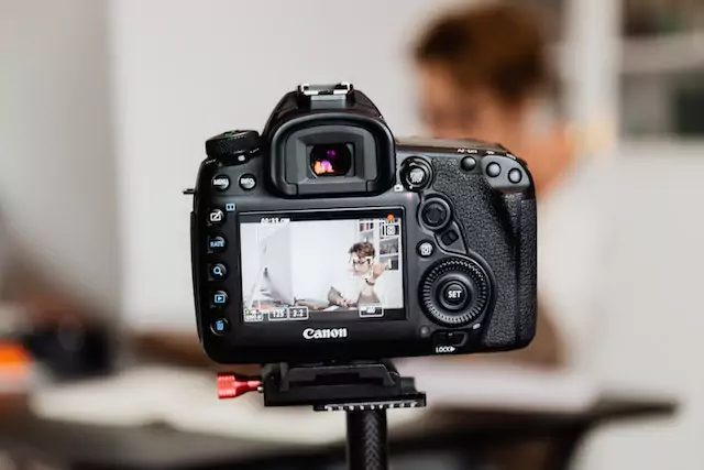 dslr camera