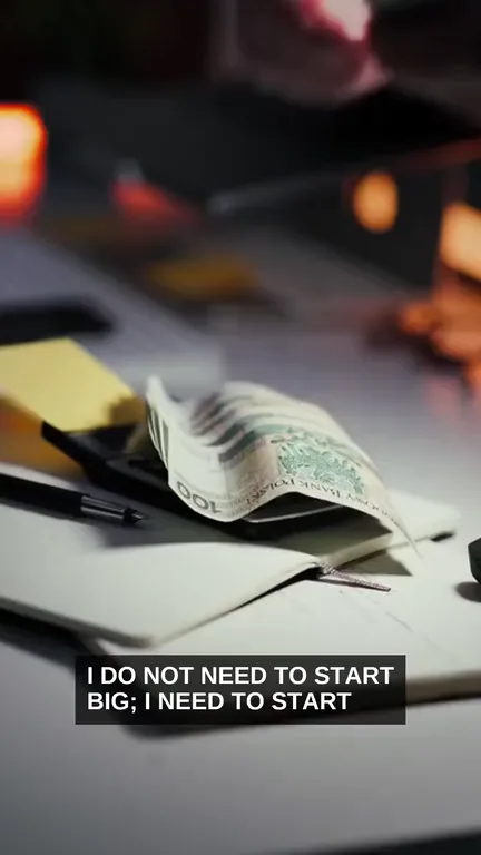 A hand counting banknotes, from our compound-interest faceless explainer